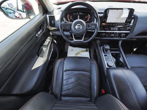 Used 2023 Nissan Pathfinder Platinum AWD/4WD image 46