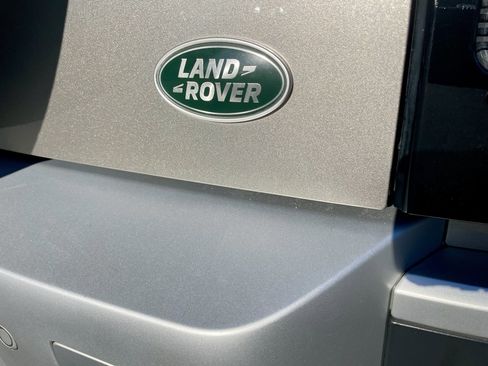 Used 2022 Land Rover Defender 110 S image 33