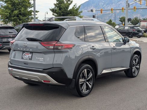 Used 2022 Nissan Rogue Platinum w/ Head-Up Display Package AWD/4WD image 3