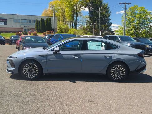 New 2026 Hyundai Sonata Limited FWD image 6