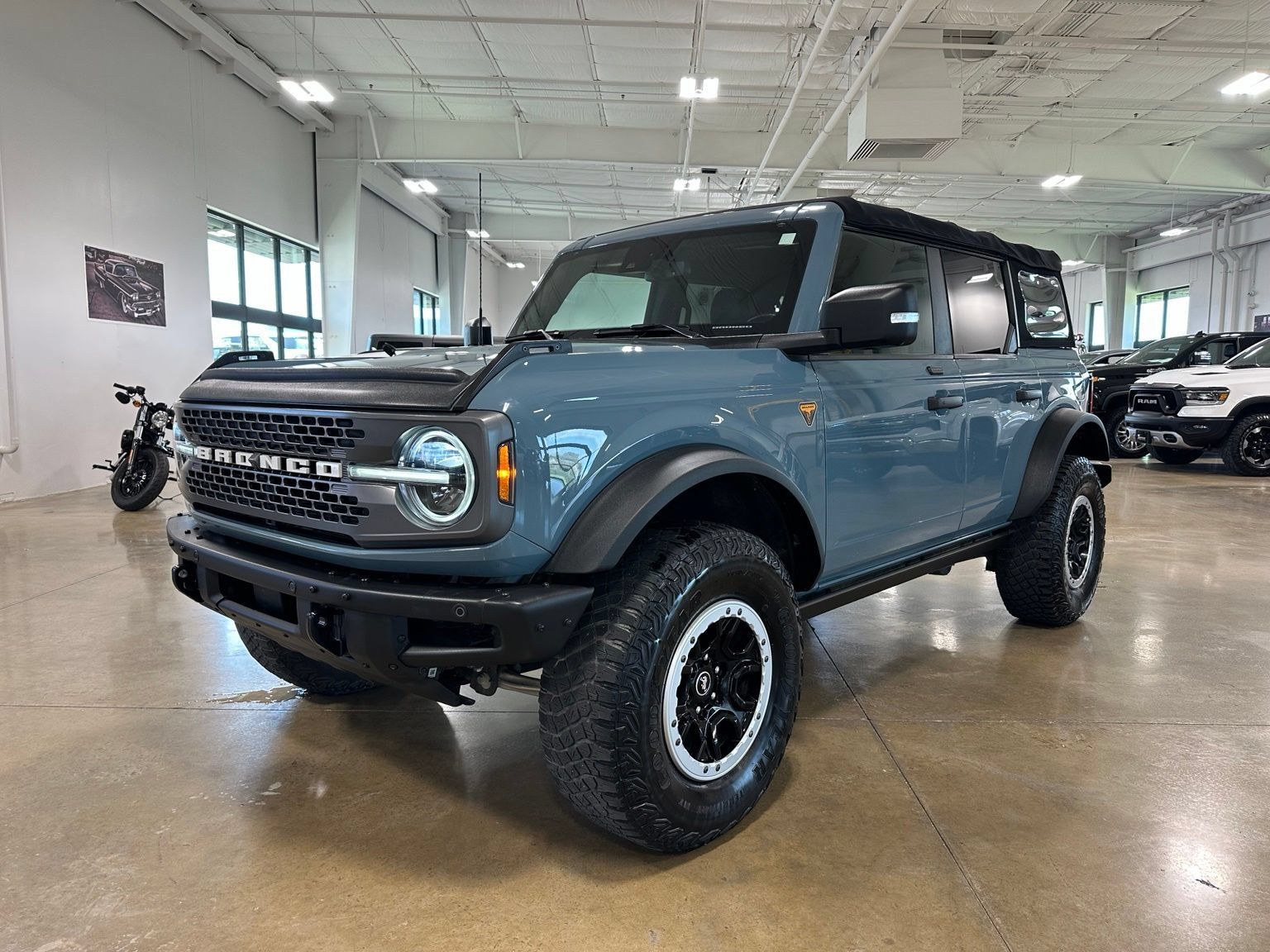 Used 2021 Ford Bronco Badlands AWD/4WD image 3
