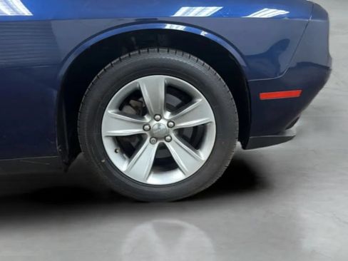 Used 2015 Dodge Challenger SXT RWD image 24