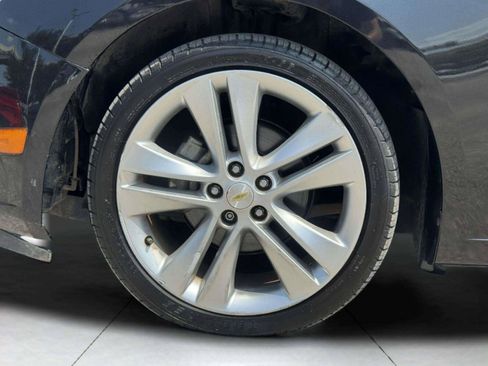 Used 2011 Chevrolet Cruze LTZ FWD image 60