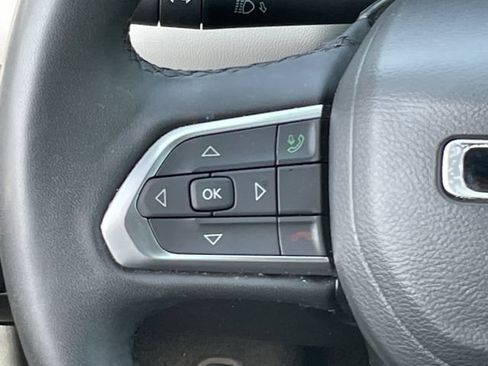 Used 2025 Jeep Compass Limited AWD/4WD image 14
