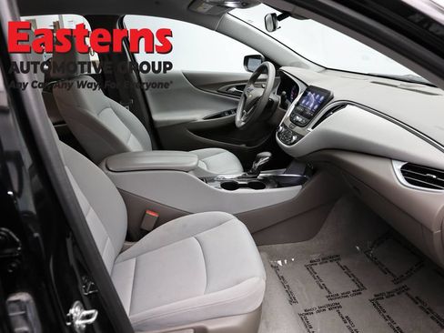 Used 2023 Chevrolet Malibu LT FWD image 24