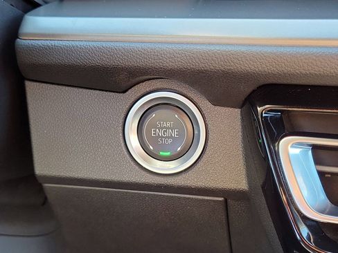 Used 2024 Chevrolet Traverse LT image 20