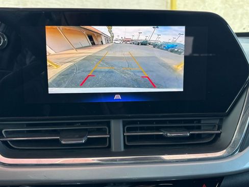 Used 2025 Chevrolet Trax LT image 22