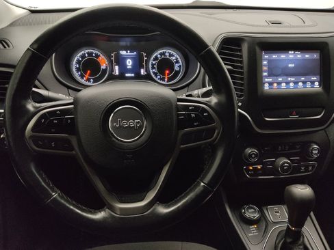 Used 2019 Jeep Cherokee Latitude w/ Cold Weather Group AWD/4WD image 22