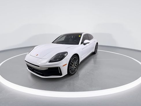 Used 2024 Porsche Panamera RWD image 4