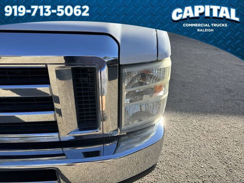 Used 2015 Ford E-350 and Econoline 350 Super Duty image 11