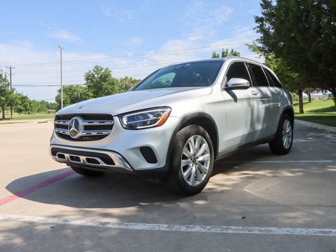 Used 2020 Mercedes-Benz GLC 300 image 3