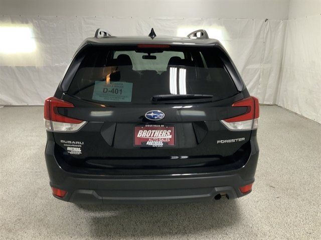 Used 2024 Subaru Forester Premium AWD/4WD image 7