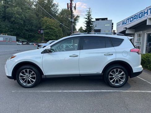 Used 2017 Toyota RAV4 Limited w/ Advanced Technology Package AWD/4WD image 8