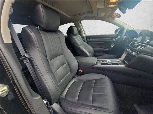 Used 2020 Honda Accord Touring image 20
