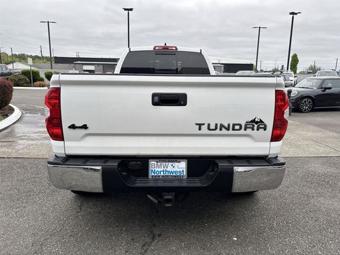 Used 2020 Toyota Tundra SR5 w/ SR5 Upgrade Package AWD/4WD image 3