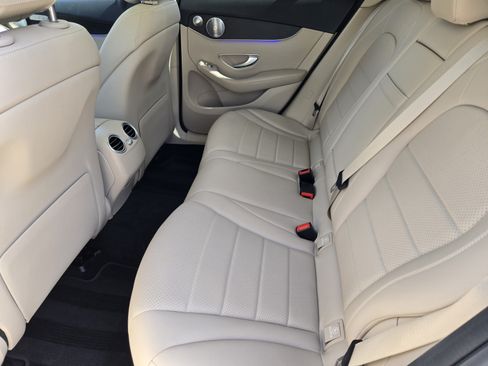 Used 2021 Mercedes-Benz GLC 300 4MATIC image 26