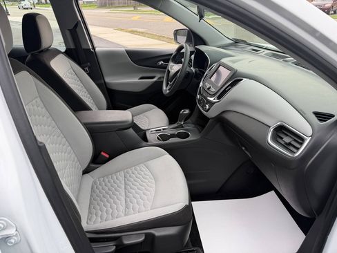 Used 2020 Chevrolet Equinox LS FWD image 18