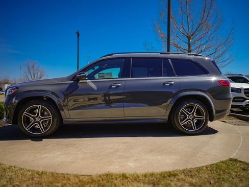 New 2026 Mercedes-Benz GLS 450 4MATIC image 8