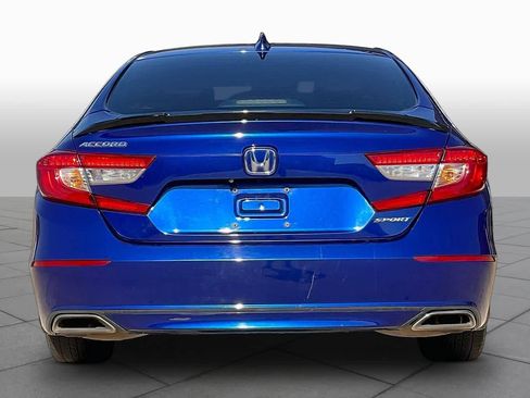 Used 2018 Honda Accord Sport image 5