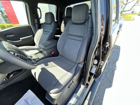 Used 2023 Nissan Frontier SV w/ Midnight Edition Package AWD/4WD image 15