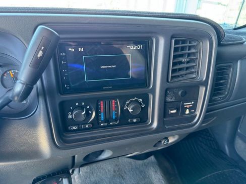 Used 2005 Chevrolet Silverado 2500 LS AWD/4WD image 22