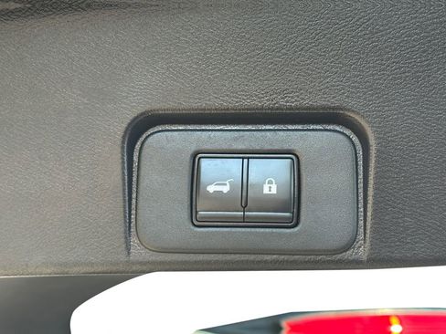 Used 2023 Nissan Rogue SL w/ SL Premium Package FWD image 19