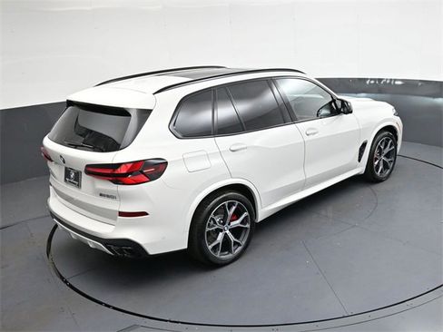 New 2026 BMW X5 M60i w/ Climate Comfort Package image 20