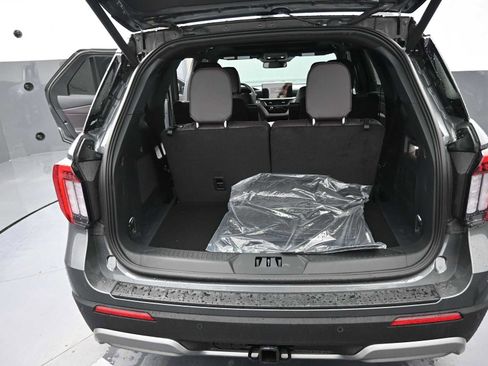 New 2026 Ford Explorer Platinum image 19