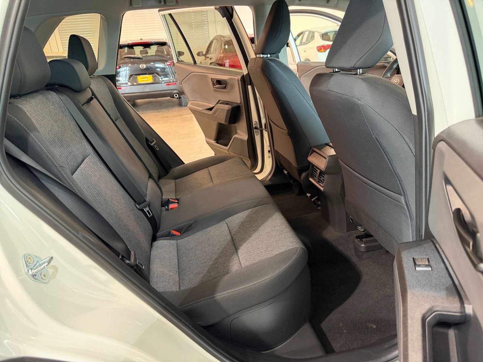 Used 2026 Toyota RAV4 LE AWD/4WD image 36