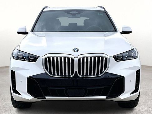 Used 2025 BMW X5 xDrive50e w/ M Sport Package image 5
