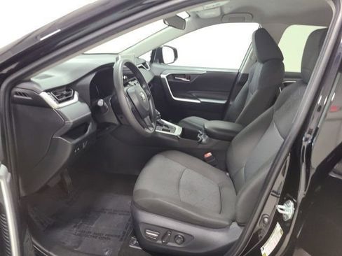 Used 2024 Toyota RAV4 XLE AWD/4WD image 18
