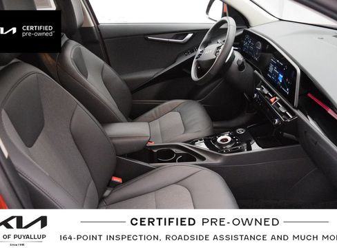 Certified 2023 Kia Niro Wind w/ Wind Preserve Package FWD image 17