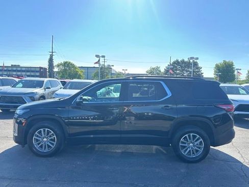 Certified 2023 Chevrolet Traverse LT FWD image 9