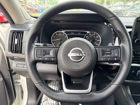 Used 2023 Nissan Pathfinder SL w/ SL Premium Package AWD/4WD image 31