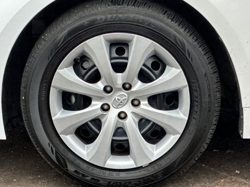 Used 2022 Toyota Corolla LE image 24