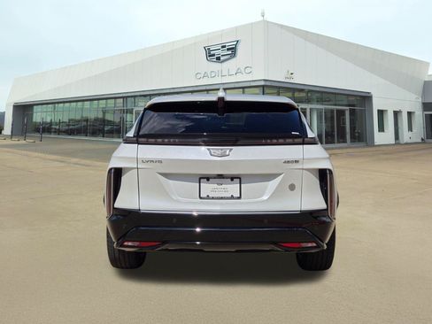 Used 2024 Cadillac Lyriq Luxury RWD image 5