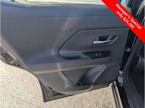 Certified 2025 Nissan Kicks SR image 12