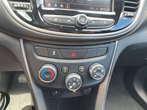 Used 2020 Chevrolet Trax LS FWD image 44