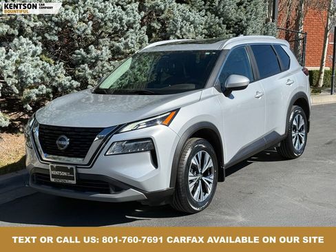 Used 2023 Nissan Rogue SV w/ SV Premium B Package image 2