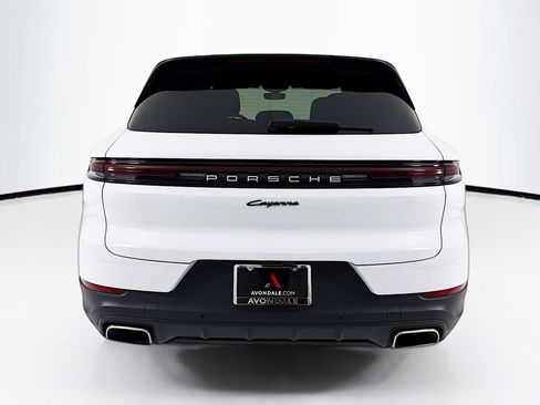 Certified 2025 Porsche Cayenne E-Hybrid AWD/4WD image 10