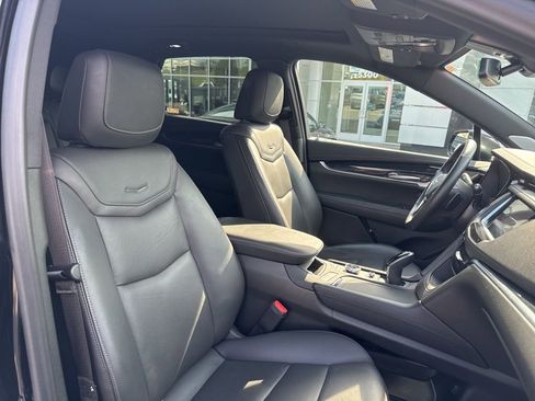 Used 2025 Cadillac XT5 Premium Luxury AWD/4WD image 18