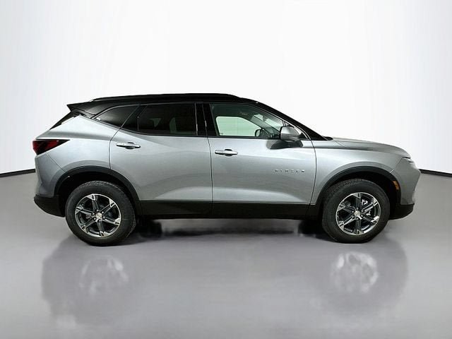 New 2026 Chevrolet Blazer LT w/ Convenience Package AWD/4WD image 8