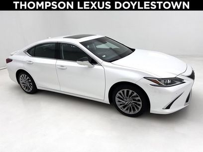 Used 2025 Lexus ES 300h w/ Technology Package