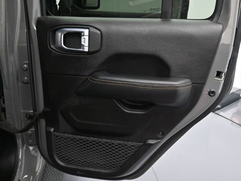 Used 2023 Jeep Wrangler Unlimited Sahara image 37