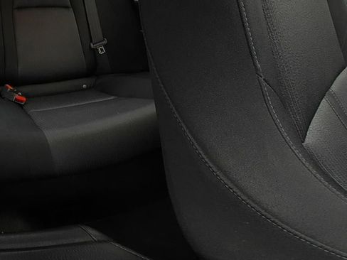 Used 2018 Honda Accord EX image 14