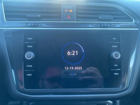 Used 2024 Volkswagen Tiguan S image 21