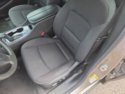 Used 2024 Chevrolet Malibu LT image 13