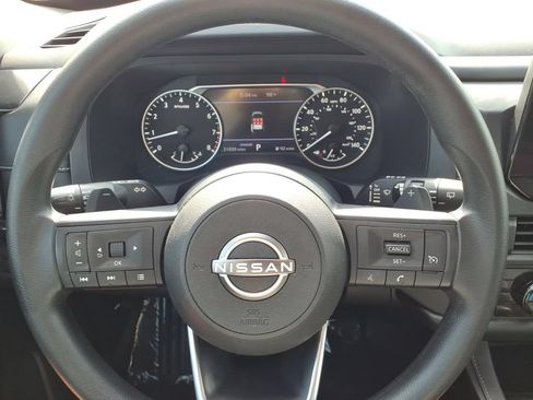 Used 2023 Nissan Pathfinder S FWD image 16