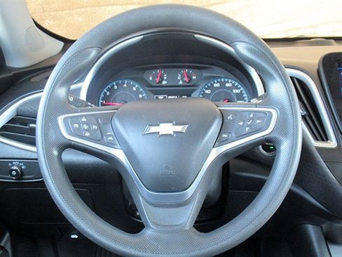 Used 2023 Chevrolet Malibu LT image 18