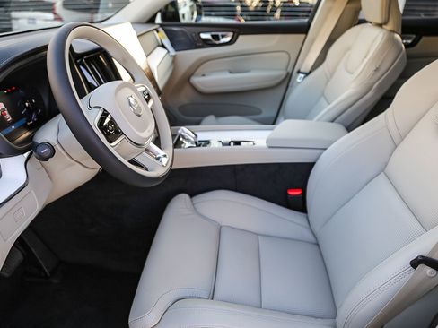 New 2026 Volvo XC60 B5 Ultra image 17